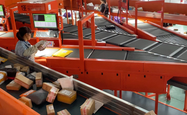 高臻快遞包裹分揀機(jī),快遞分揀機(jī),物流快遞分揀設(shè)備